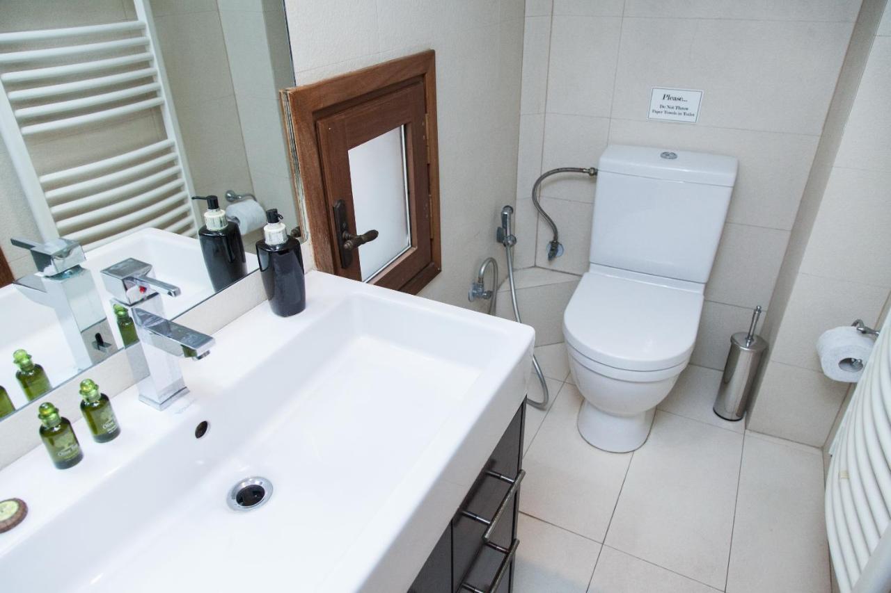 Unique Apt W/ Veranda Walking Distance To Sites Daire Atina Dış mekan fotoğraf