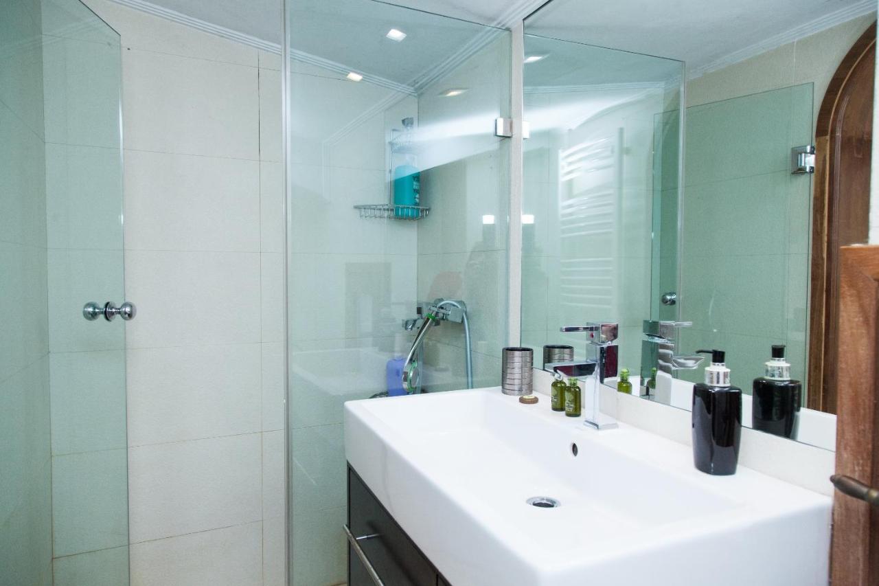 Unique Apt W/ Veranda Walking Distance To Sites Daire Atina Dış mekan fotoğraf